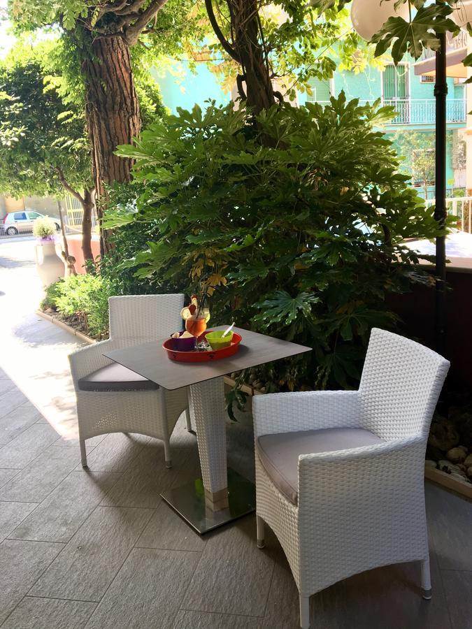 Hotel Della Motta Bellaria-Igea Marina Esterno foto