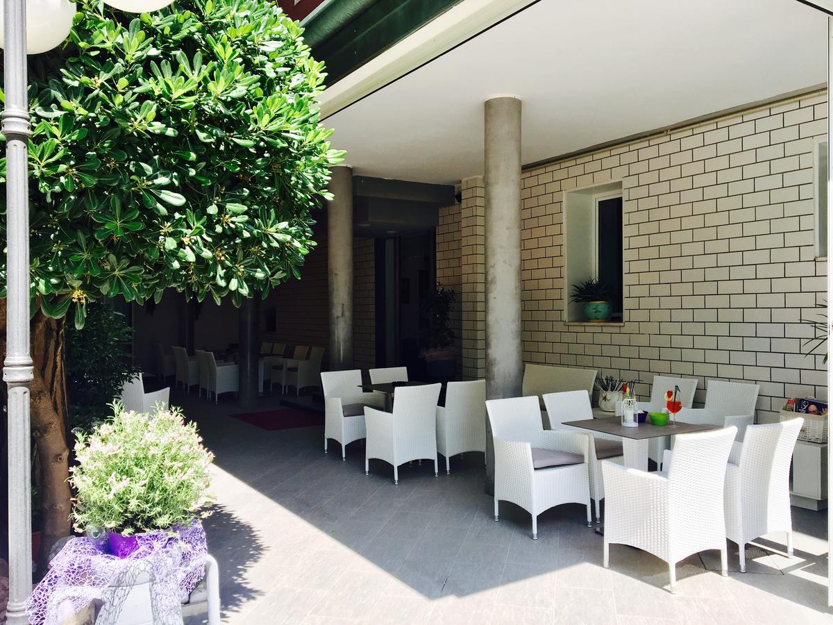 Hotel Della Motta Bellaria-Igea Marina Esterno foto